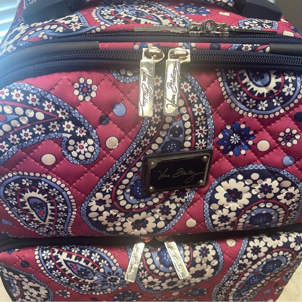 Vera Bradley spinner carry on - Picture 12 of 16